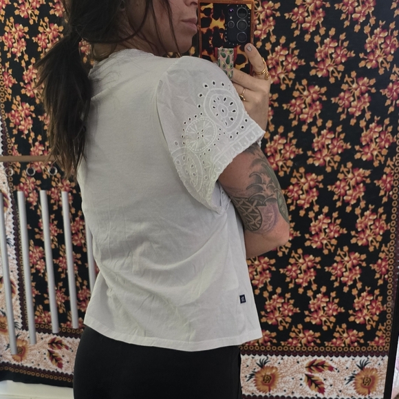 Cotton Blouse with embroidered sleeves tshirt comfy. - Picture 5 of 7